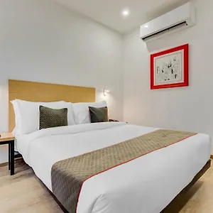 Townhouse Sector 49 Near Logix Centre Noida