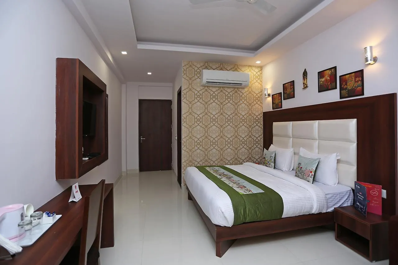 Hotel Arch - Near Aerocity New Delhi