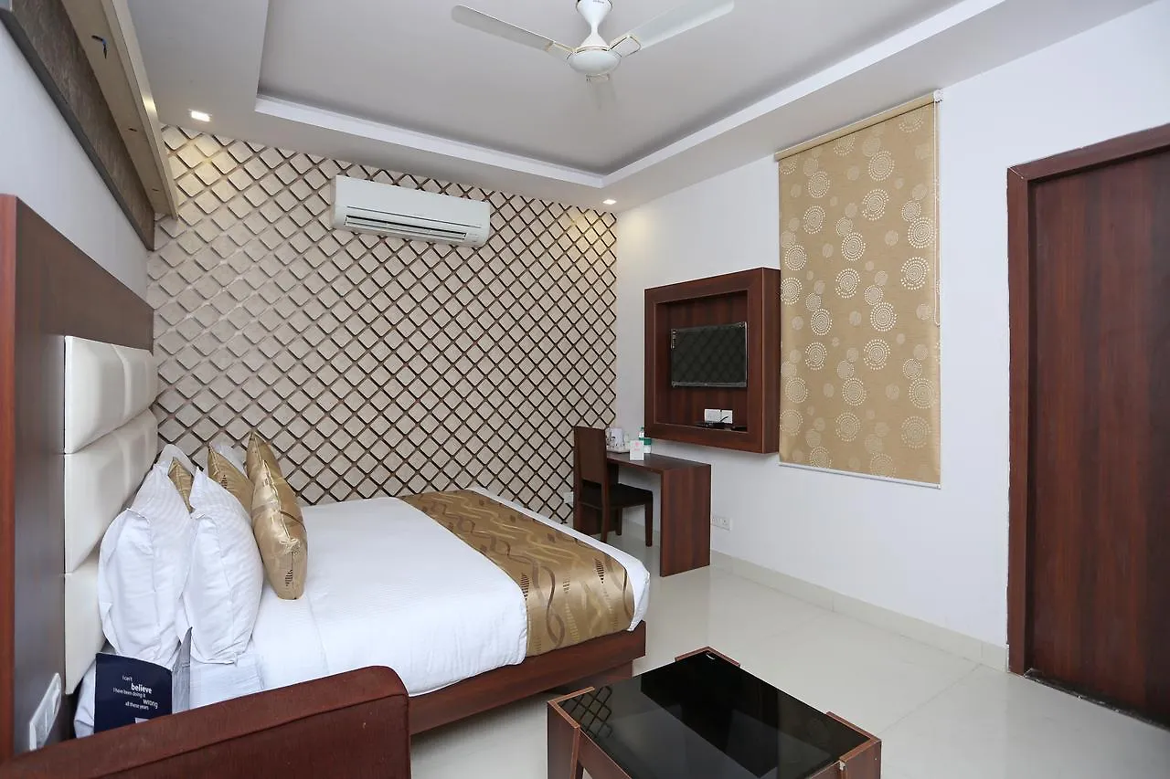 Hotel Arch - Near Aerocity New Delhi