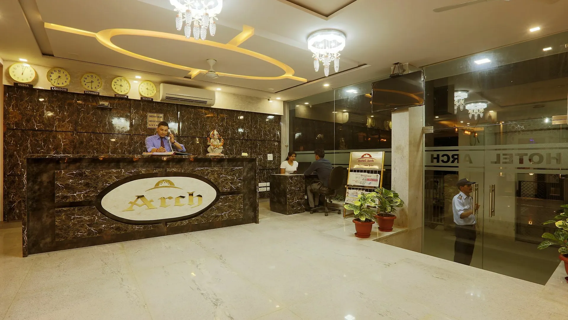 Hotel Arch - Near Aerocity New Delhi