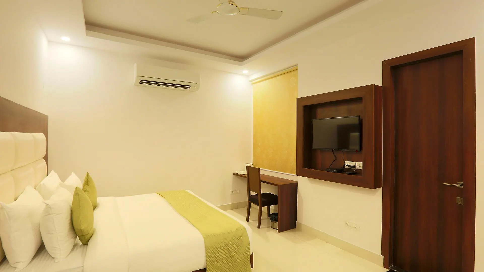 Hotel Arch - Near Aerocity New Delhi India